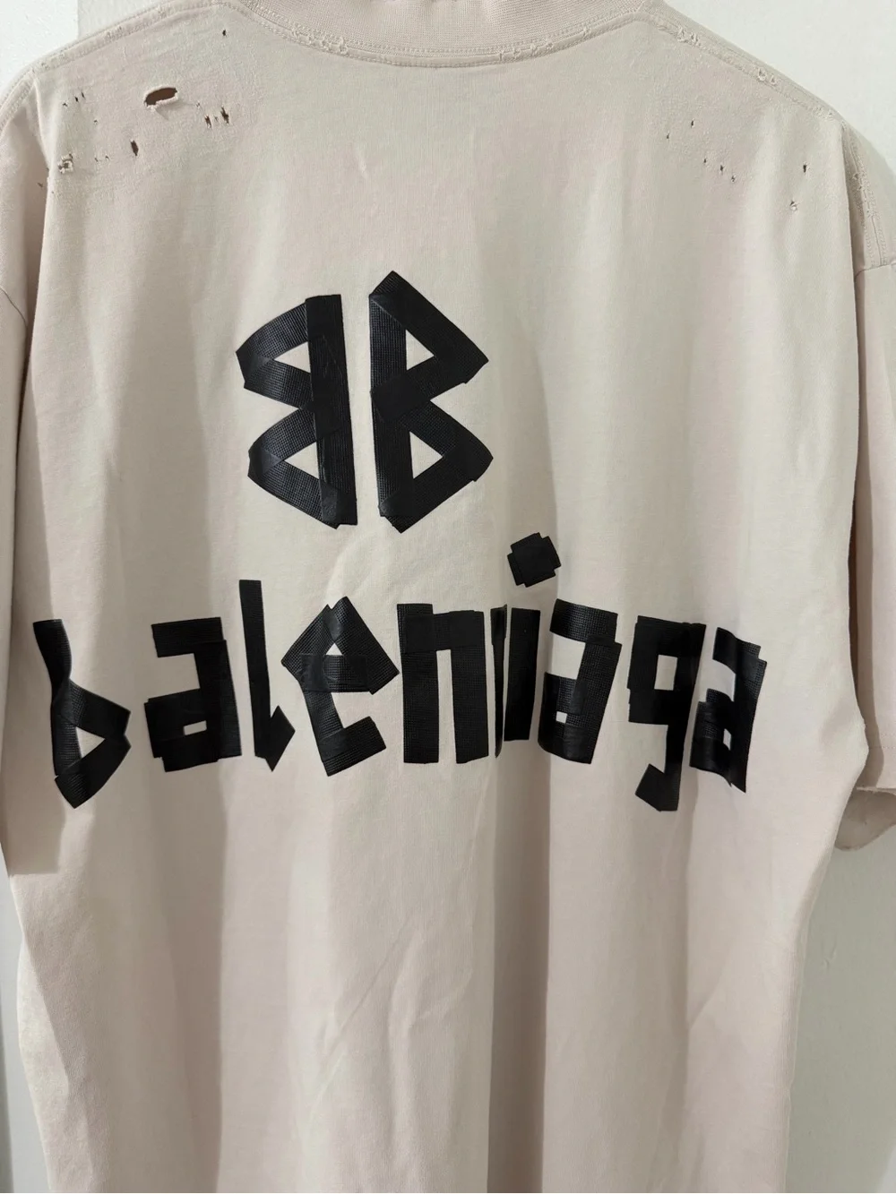 Balenciaga Off-White Tee with Black Logo - Picture 4 of 5